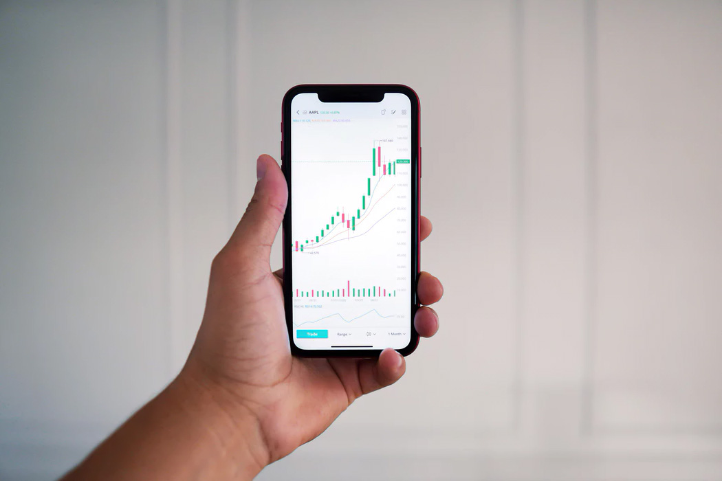 Forex vs Stocks: Why Trade the Forex Market Image
