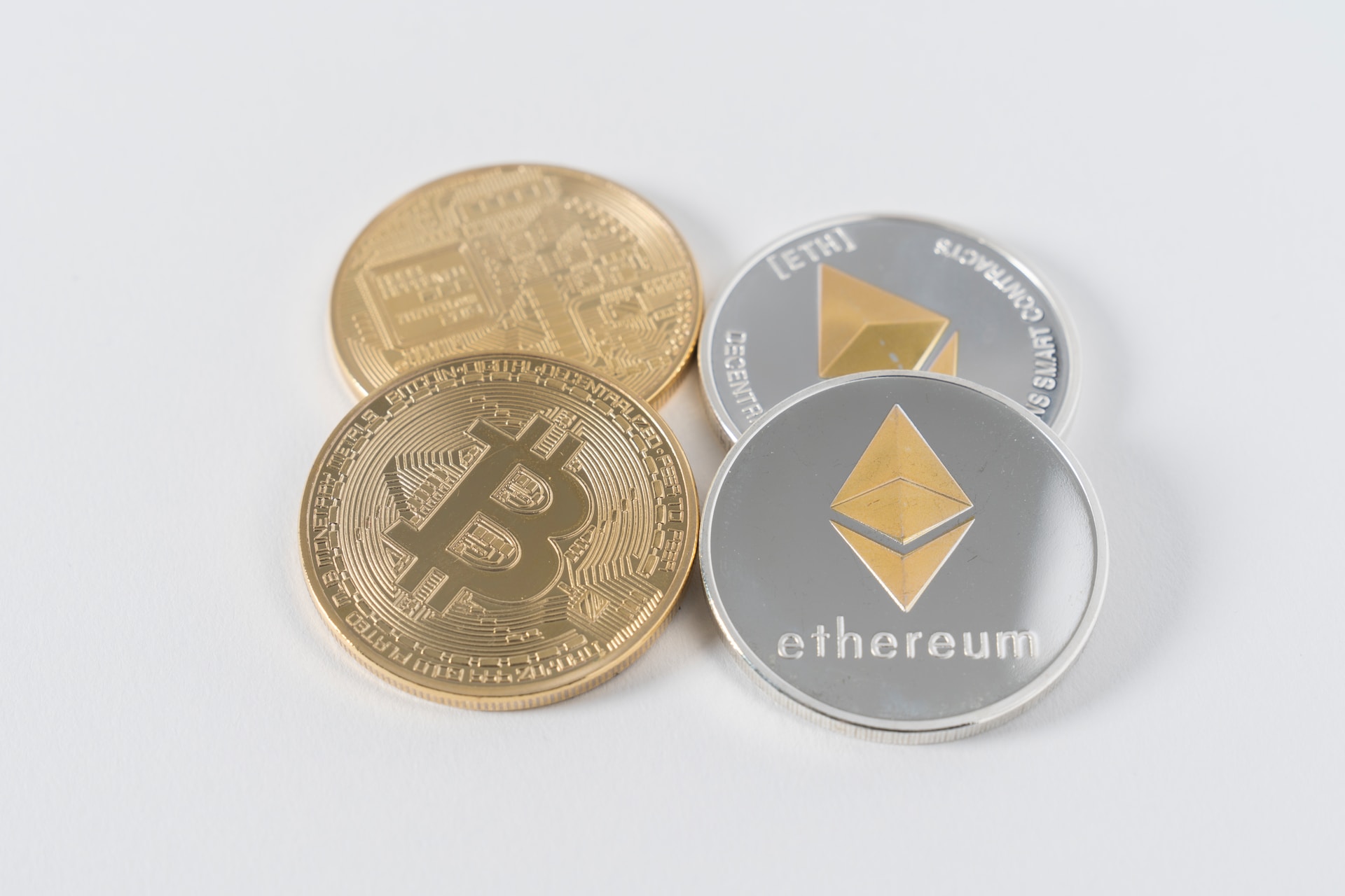 Decentralization in Blockchain Projects: Basic Principles and Importance Decentralization in Blockchain Projects: Basic Principles and Importance
