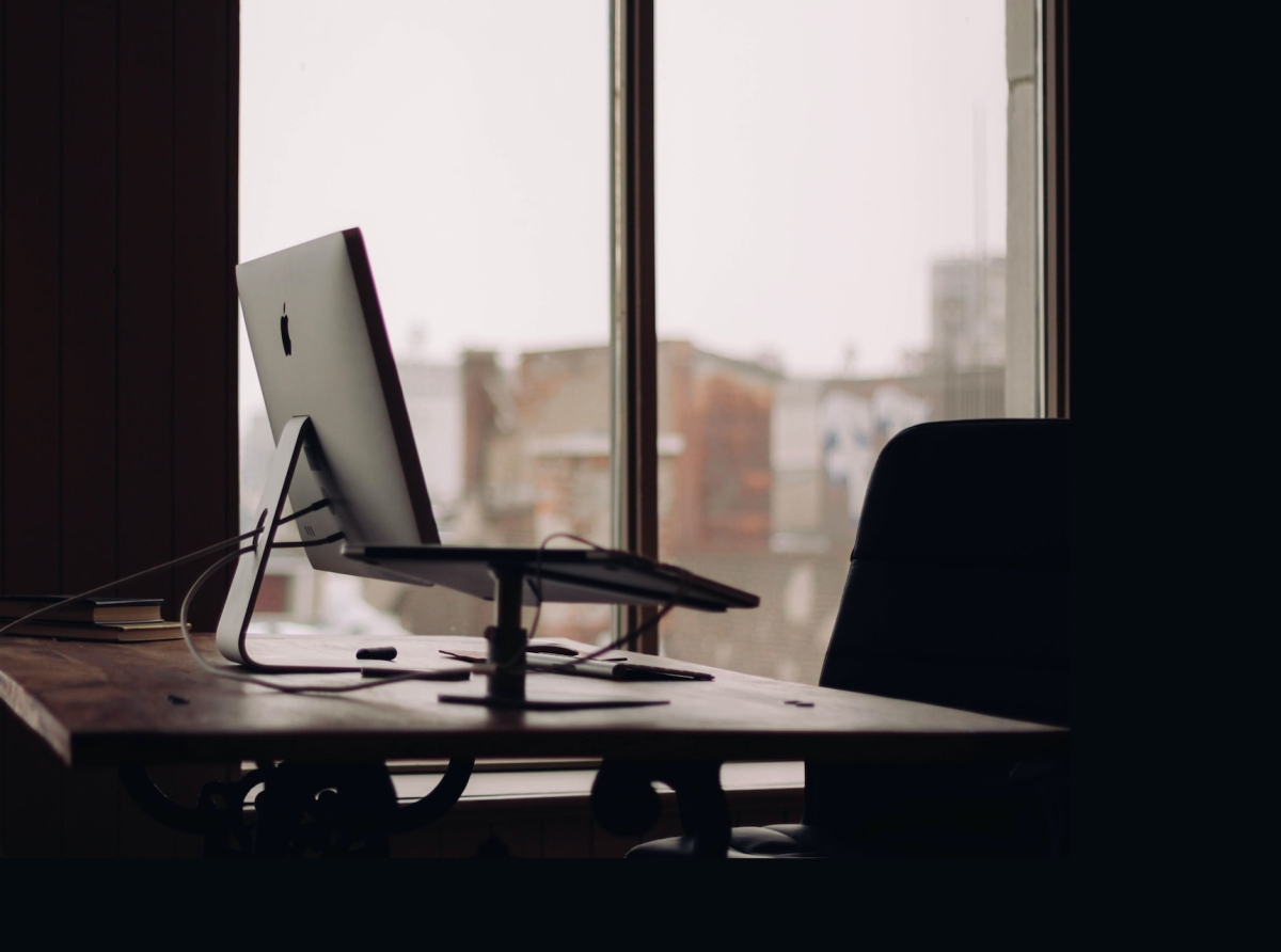 The Inspiring Journey of a Successful Trader and his Productive Workspace