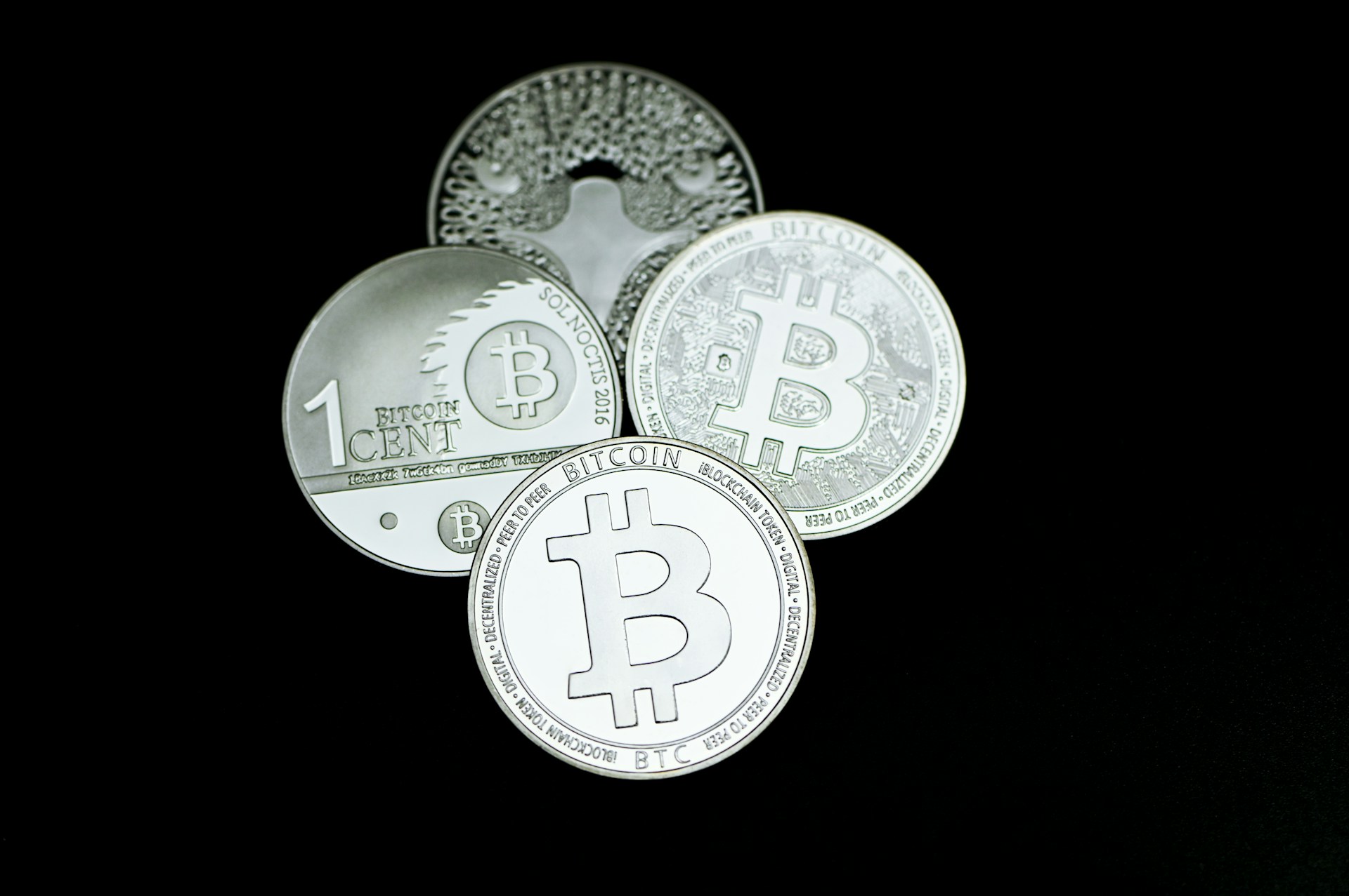 Cryptocurrencies with Growth Potential: Navigating a High-Risk, High-Reward Market Cryptocurrencies with Growth Potential: Navigating a High-Risk, High-Reward Market