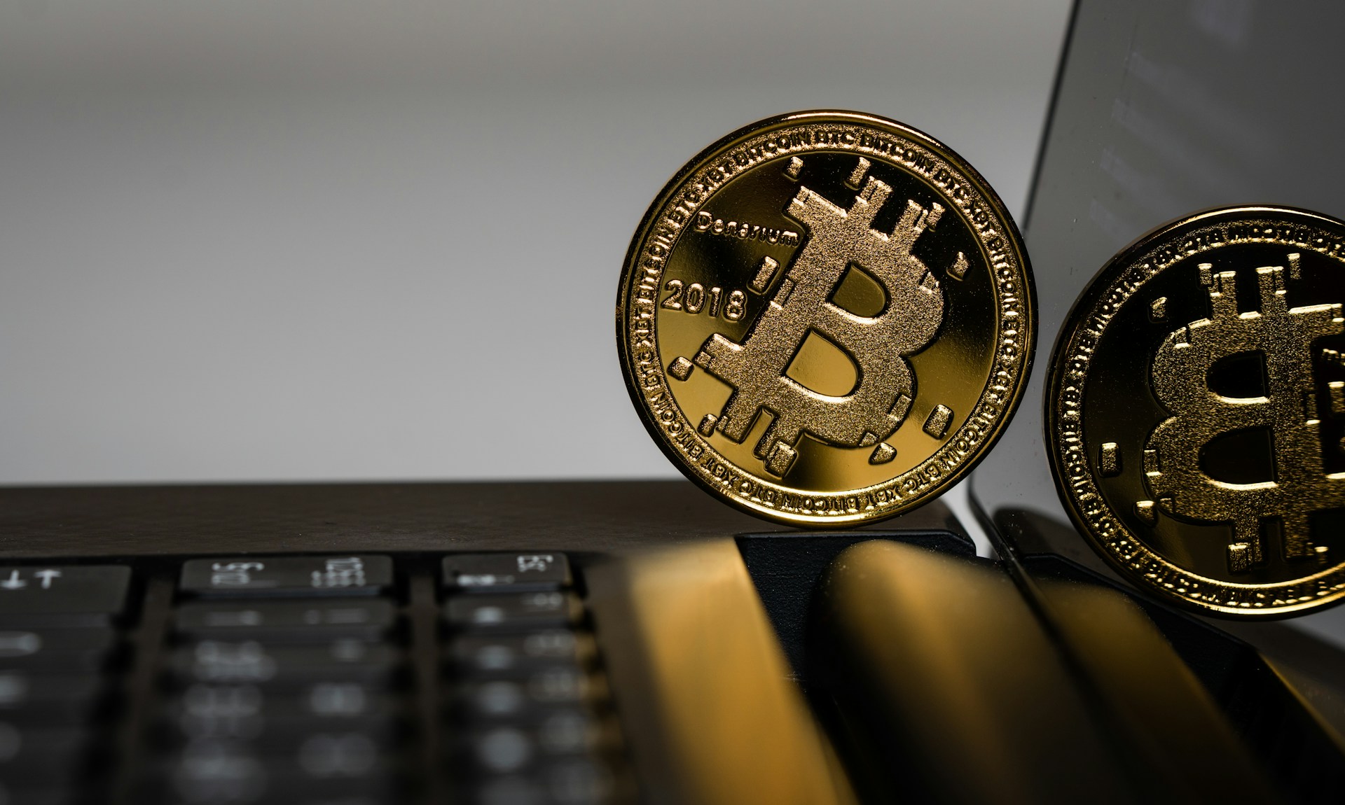 Investing in Volatility: Harnessing the Potential of Crypto-Forex Hybrids for Maximum Return Investing in Volatility: Harnessing the Potential of Crypto-Forex Hybrids for Maximum Return