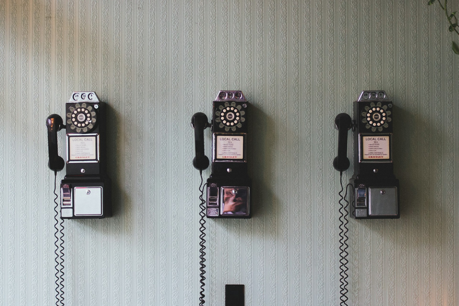 Electronic Communication Network (ECN) Brokers Electronic Communication Network (ECN) Brokers