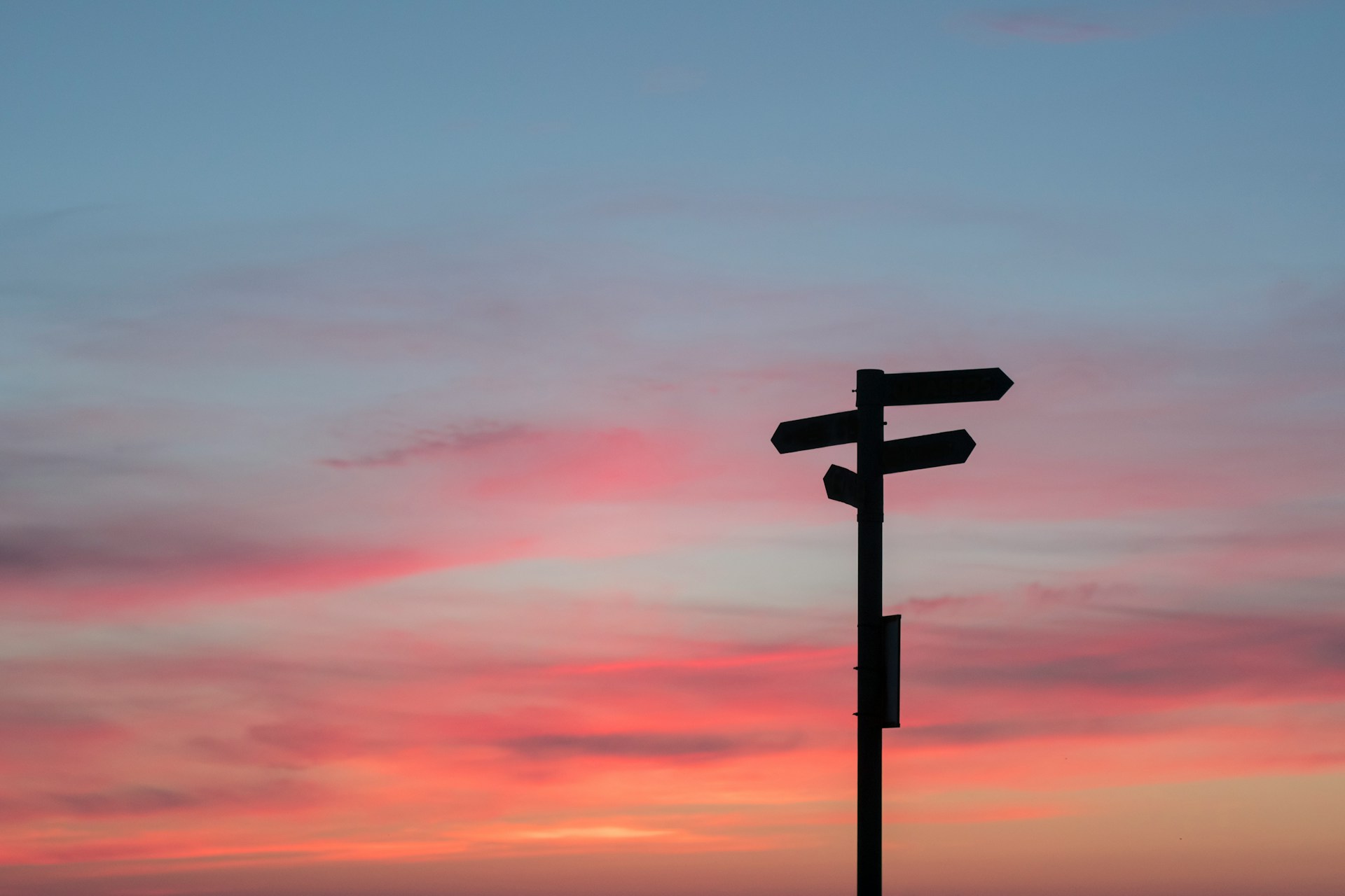 What Makes Them a Lucrative Choice? Binary Options: Simplicity in Investments and Quick Profits