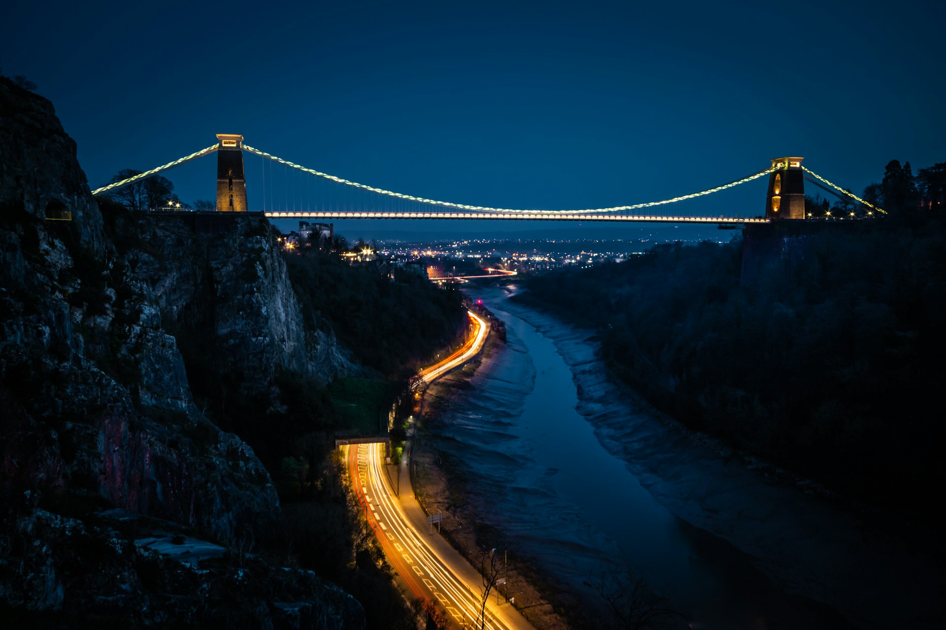 Grey Label Providers: The Bridge Between Brokers and Traders Grey Label Providers: The Bridge Between Brokers and Traders