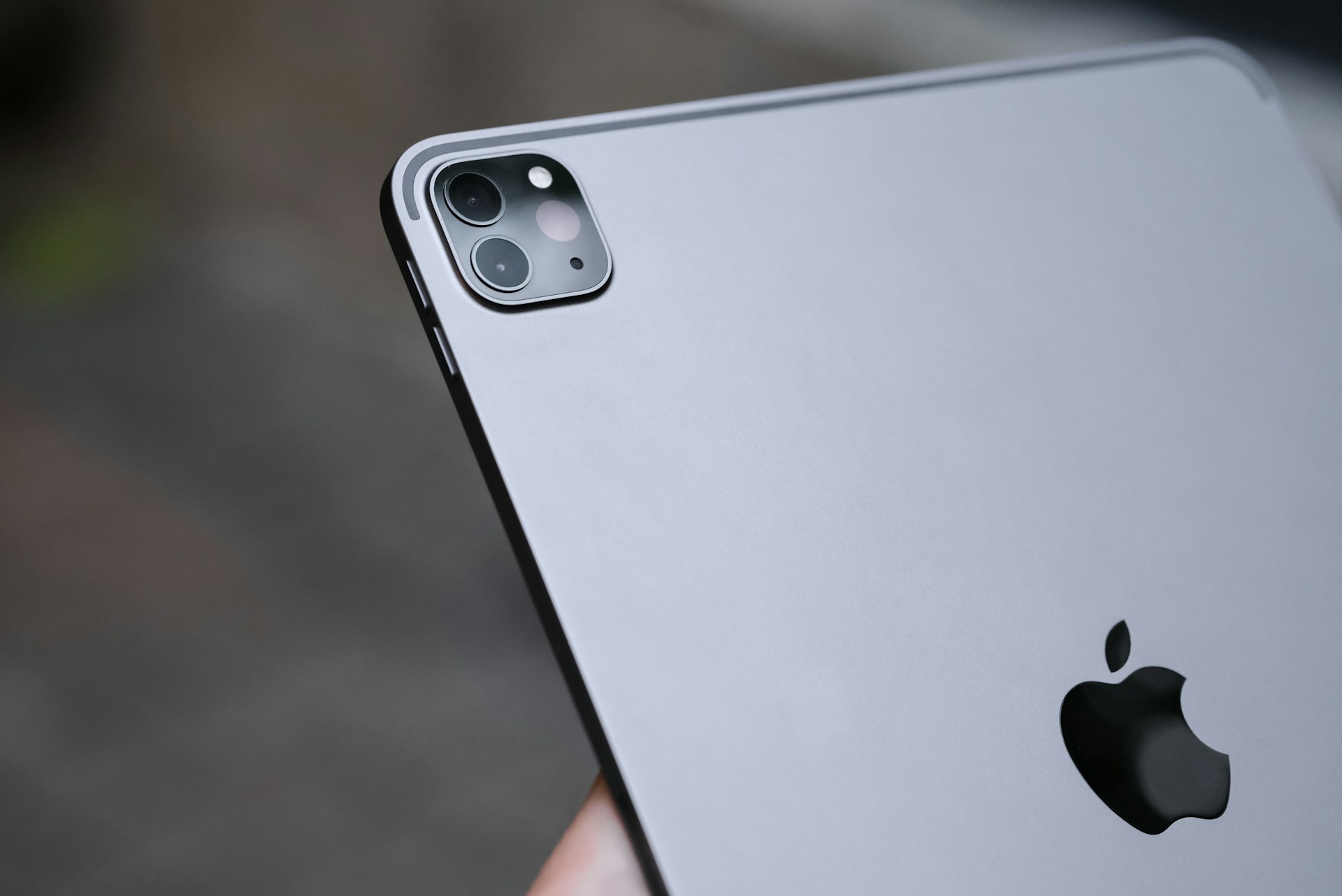 How Much Would an ‘American-Made’ iPhone Cost?