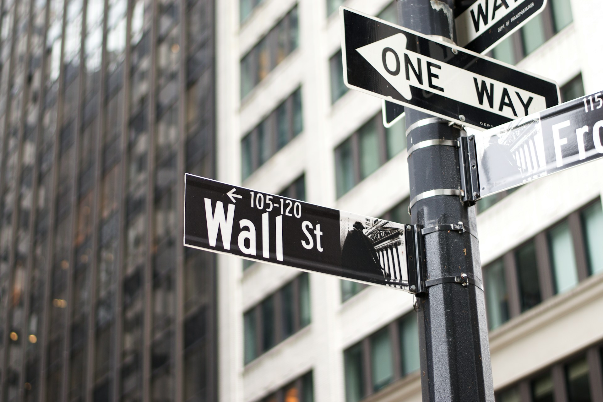 How Fundamental Factors Work and Influence the Market