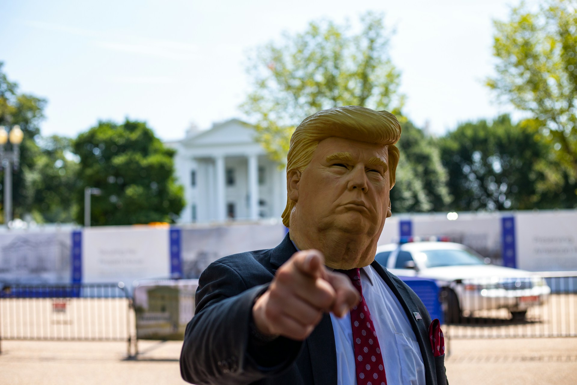 Trump Meme Coin Surges 50% After Top Holders Invited to Exclusive Dinner with the President