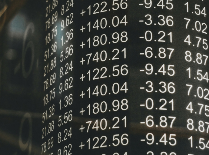 Day Trading vs Swing Trading: Which Strategy is Better for You?
