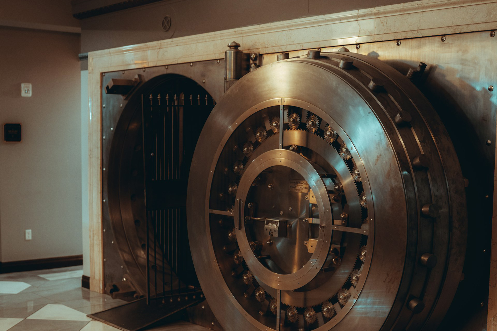 The Hidden Hand of the Central Bank: How Central Banks Influence FX Through Non-Verbal Signals and Subtle Interventions The Hidden Hand of the Central Bank: How Central Banks Influence FX Through Non-Verbal Signals and Subtle Interventions