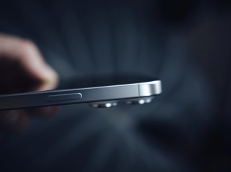 AI-Driven Chip Shortage: Why Smartphone Prices Are Likely to Rise in 2026