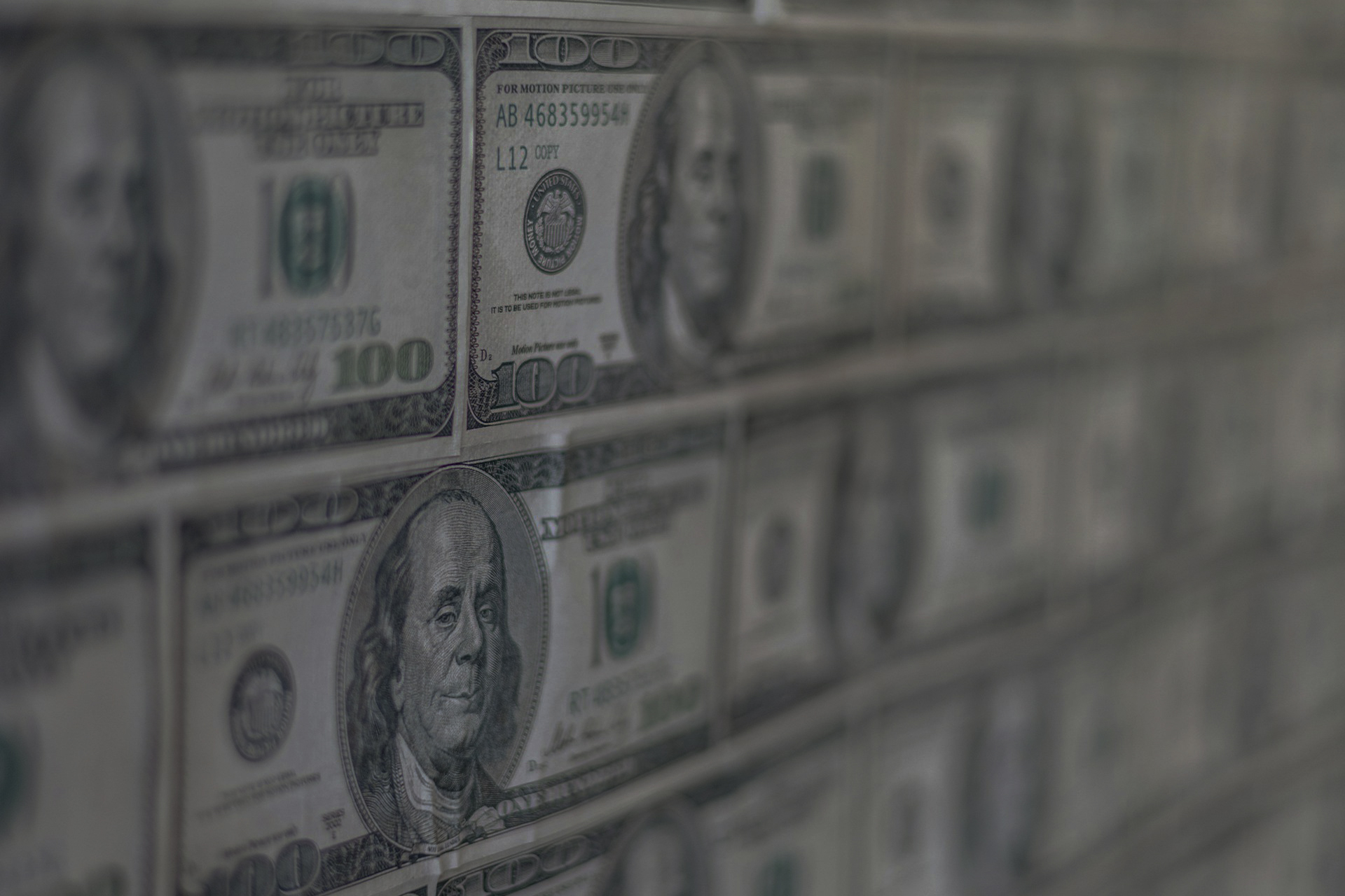 Currency Wars 2.0: How Trade Conflicts Shape USD/CNH and GBP/USD Currency Wars 2.0: How Trade Conflicts Shape USD/CNH and GBP/USD