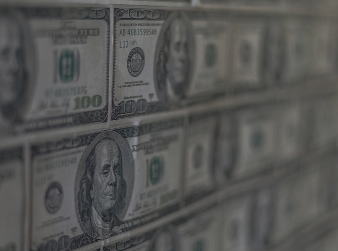 Currency Wars 2.0: How Trade Conflicts Shape USD/CNH and GBP/USD