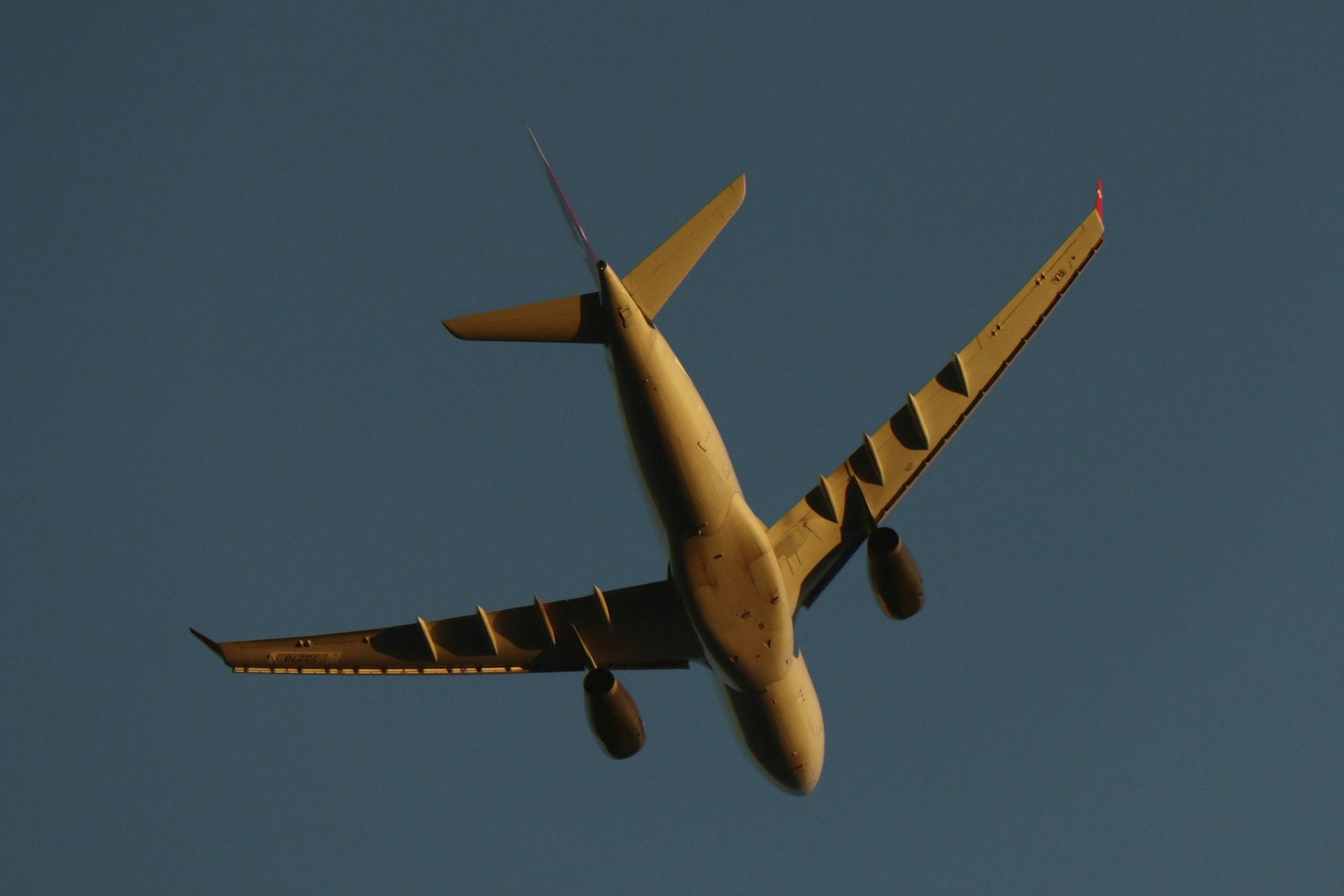 Cuba’s Fuel Crisis Escalates: How U.S. Pressure Disrupts Aviation and Regional Energy Flows in 2026