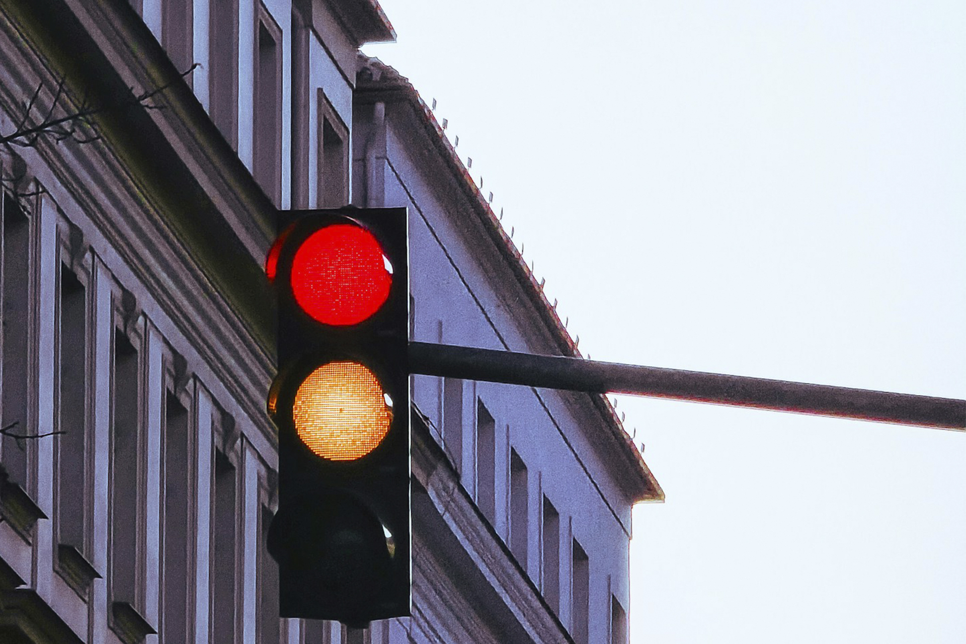 Signals and Automation Systems: How Signal Providers and Automated Trading Are Changing the Structure of Trading