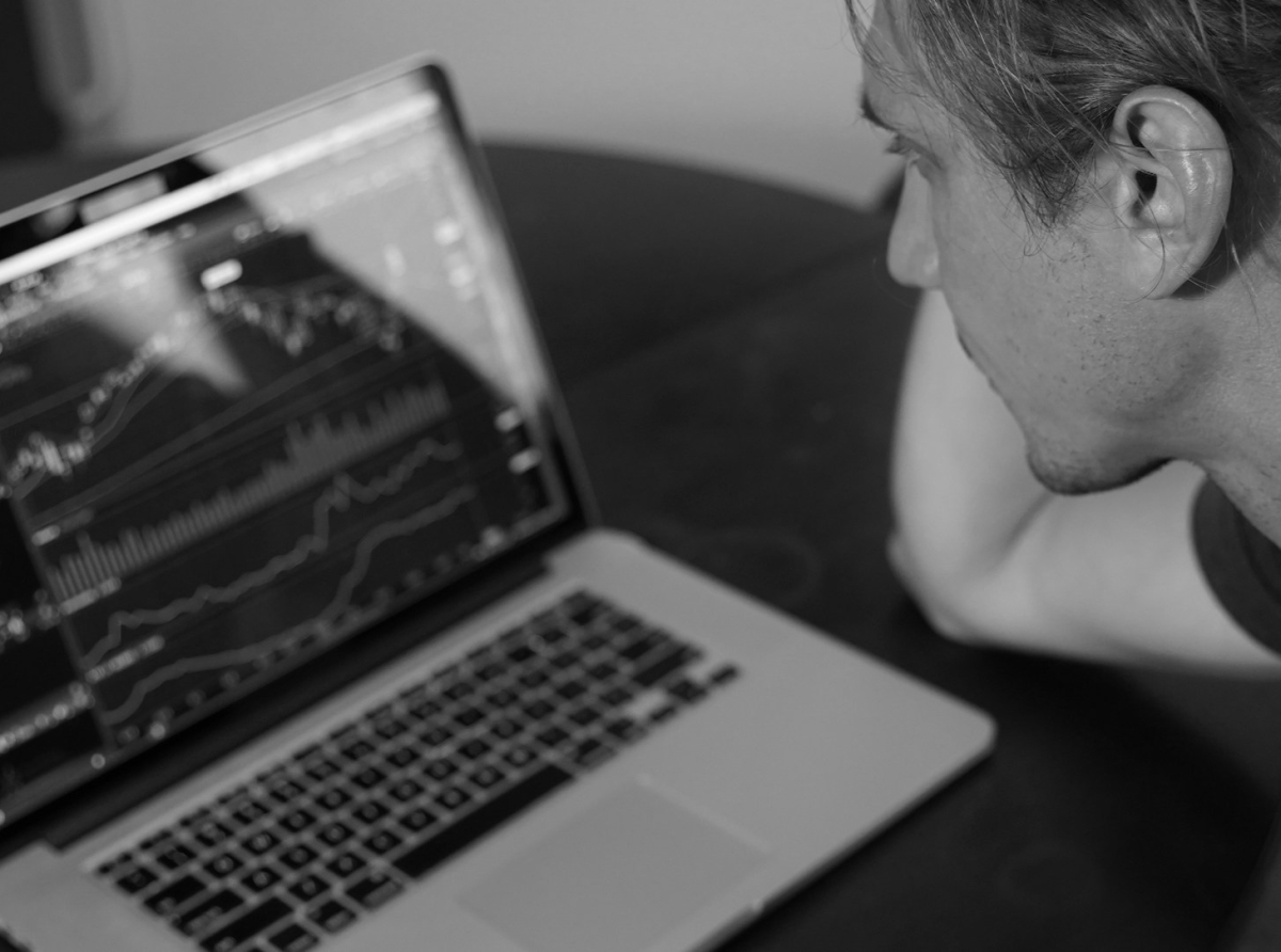 Why Experienced Traders Handle Drawdowns Better but Struggle More During Prolonged Sideways Markets