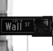 Wall Street Rises as Tech Strength Balances Middle East Risk